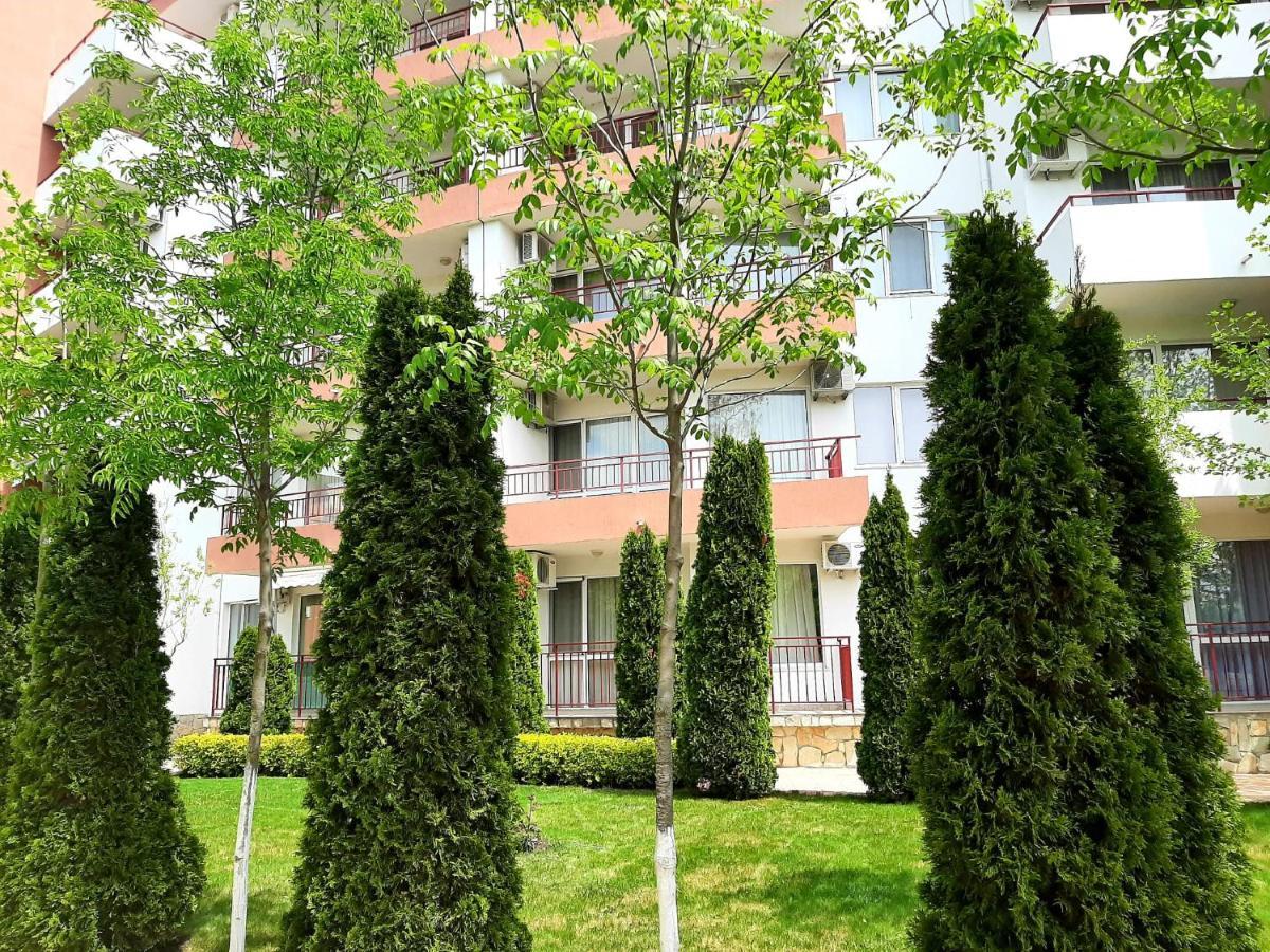 Riviera Fort Beach Apartments By Kalina Resort, Ravda Exterior foto