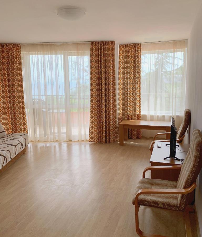 Riviera Fort Beach Apartments By Kalina Resort, Ravda Exterior foto