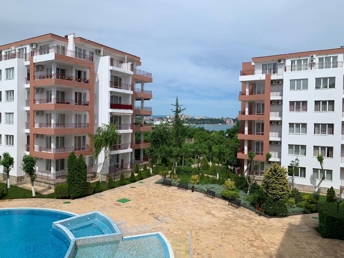 Riviera Fort Beach Apartments By Kalina Resort, Ravda Exterior foto