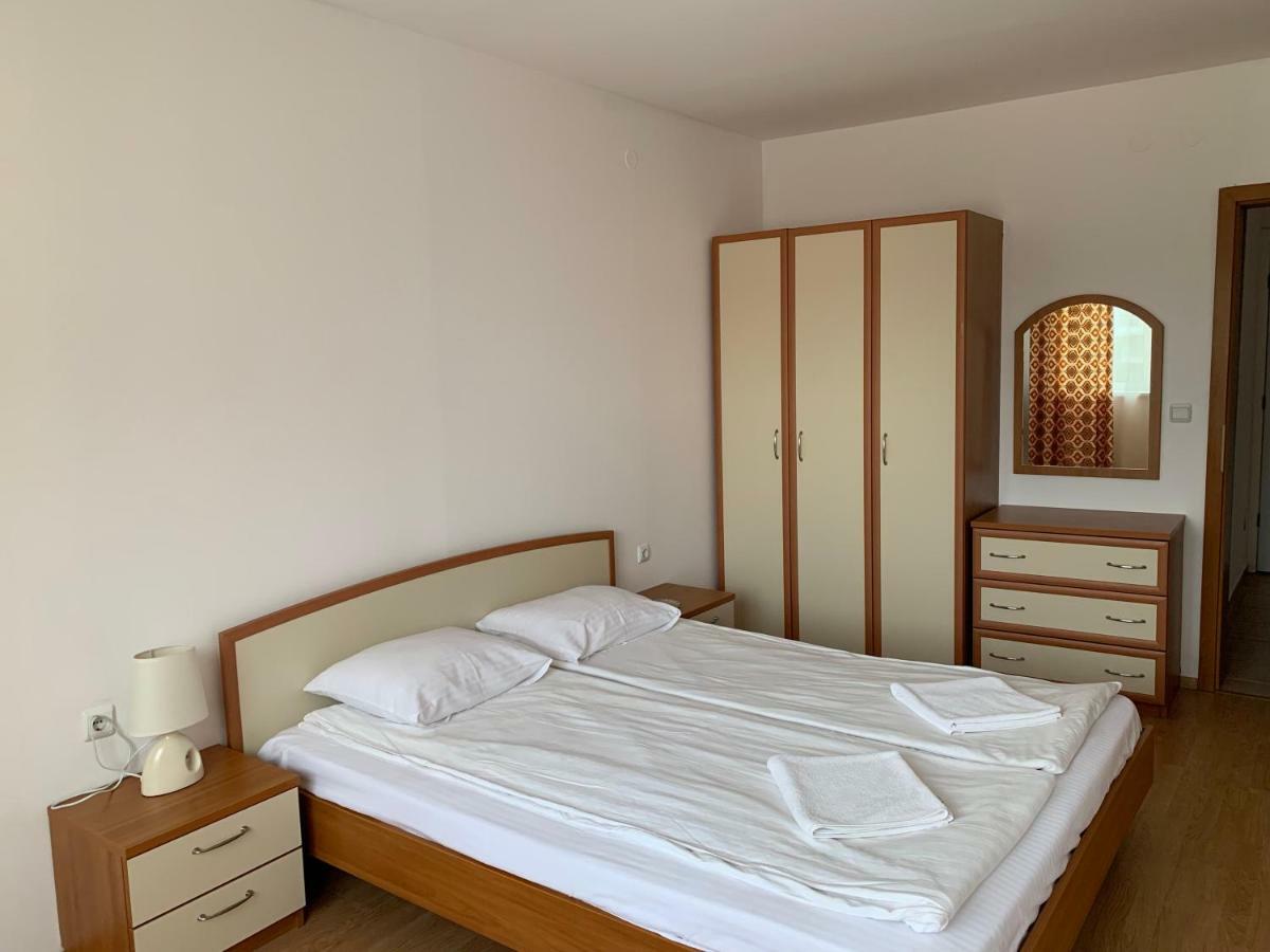 Riviera Fort Beach Apartments By Kalina Resort, Ravda Exterior foto